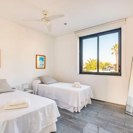 Villa Sea View By *